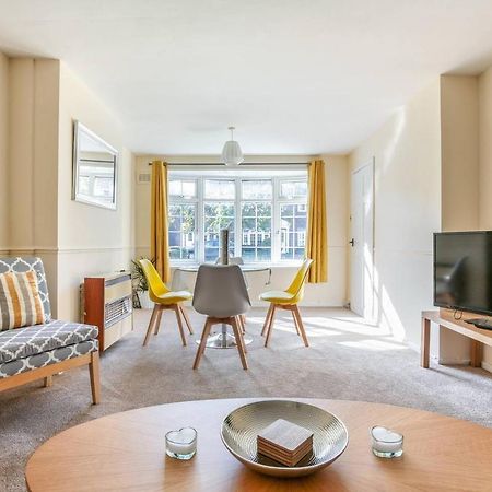 Eaton House Apartment Chester Bagian luar foto