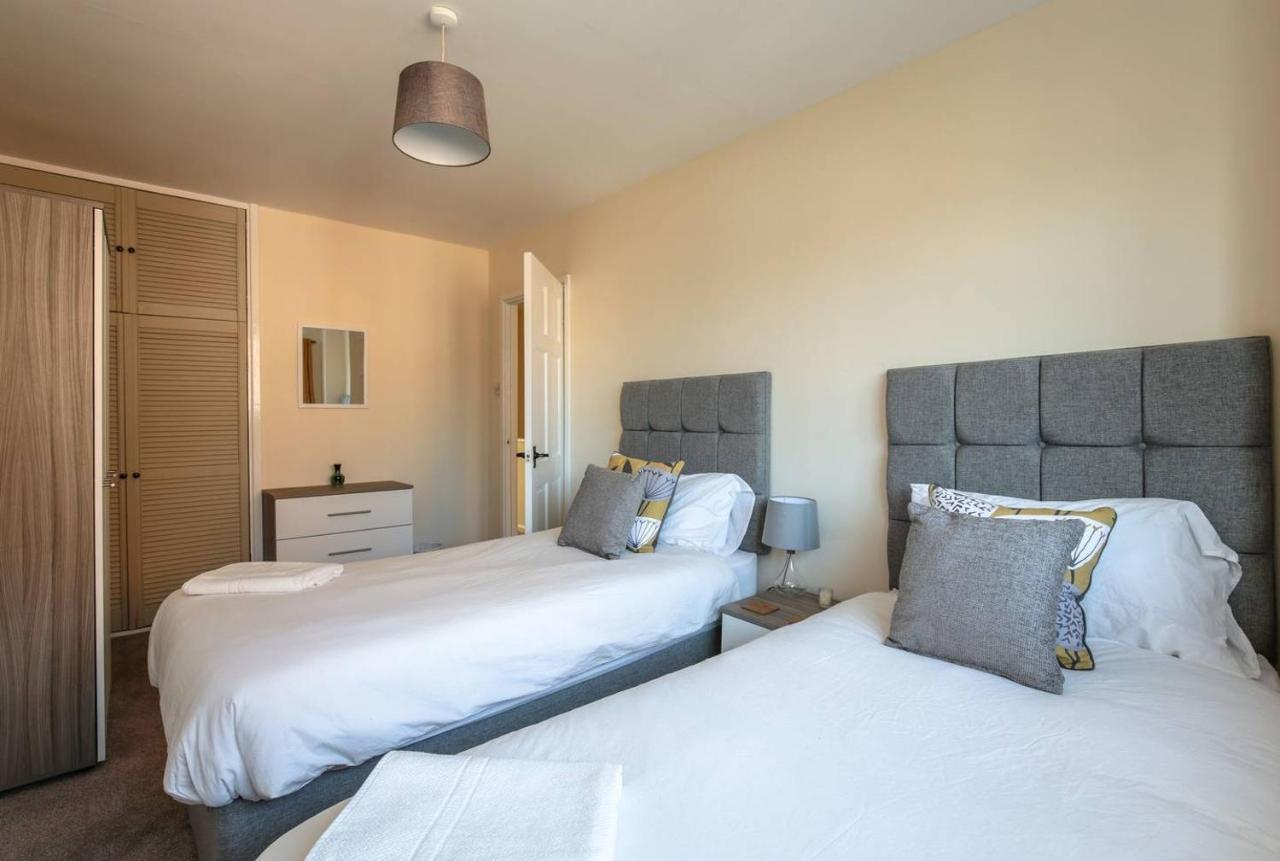Eaton House Apartment Chester Bagian luar foto
